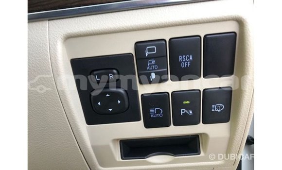 သွင်းကုန် Toyota Land Cruiser White ကား Import - Dubai Ayeyarwady သွင်းကုန် Toyota Land Cruiser White ကား Import - Dubai Ayeyarwady