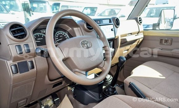 Buy Import Toyota Land Cruiser Beige Car in Import - Dubai in Ayeyarwady Buy Import Toyota Land Cruiser Beige Car in Import - Dubai in Ayeyarwady