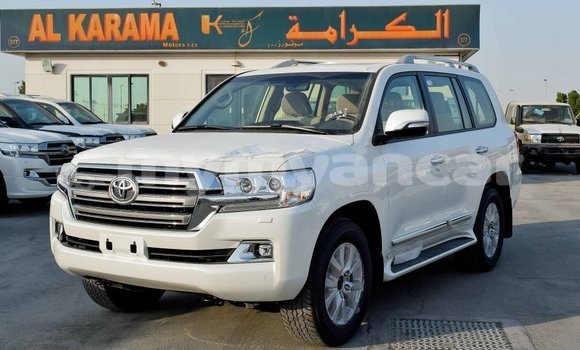 Acheter Import Voiture Toyota Land Cruiser Blanc à Import - Dubai, #<Region:0x000000000c5121b8> Acheter Import Voiture Toyota Land Cruiser Blanc à Import - Dubai, #<Region:0x000000000c5121b8>