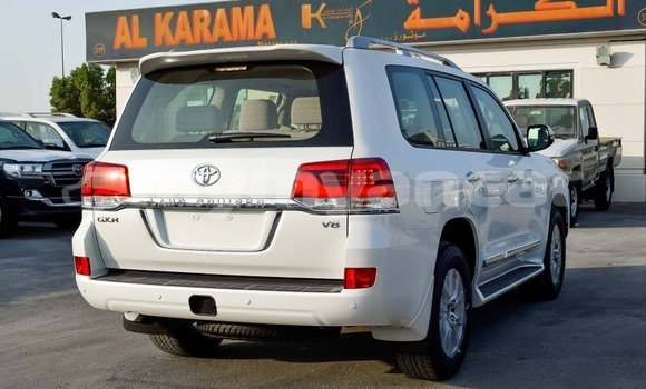 Acheter Import Voiture Toyota Land Cruiser Blanc à Import - Dubai, #<Region:0x000000000c5121b8> Acheter Import Voiture Toyota Land Cruiser Blanc à Import - Dubai, #<Region:0x000000000c5121b8>