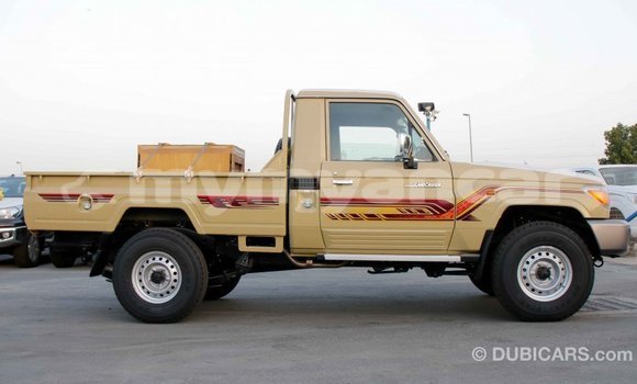 Buy Import Toyota Land Cruiser Beige Car in Import - Dubai in Ayeyarwady Buy Import Toyota Land Cruiser Beige Car in Import - Dubai in Ayeyarwady