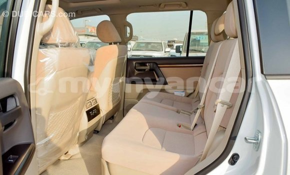 Buy Import Toyota Land Cruiser White Car in Import - Dubai in Ayeyarwady Buy Import Toyota Land Cruiser White Car in Import - Dubai in Ayeyarwady