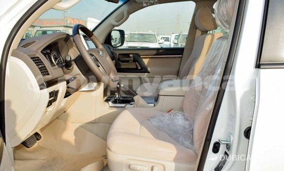 Buy Import Toyota Land Cruiser White Car in Import - Dubai in Ayeyarwady Buy Import Toyota Land Cruiser White Car in Import - Dubai in Ayeyarwady