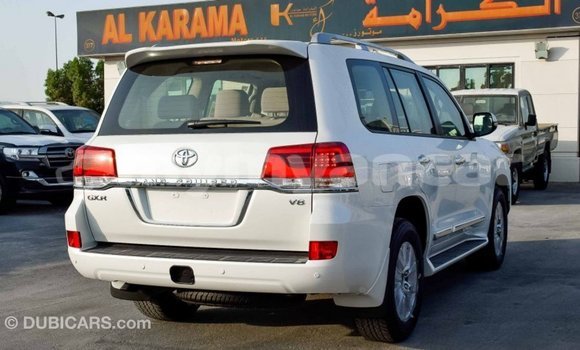 Buy Import Toyota Land Cruiser White Car in Import - Dubai in Ayeyarwady Buy Import Toyota Land Cruiser White Car in Import - Dubai in Ayeyarwady