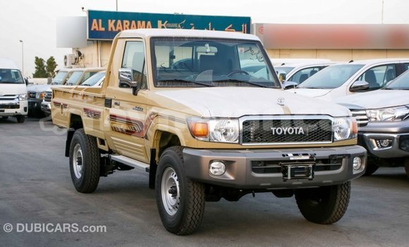 Buy Import Toyota Land Cruiser Beige Car in Import - Dubai in Ayeyarwady Buy Import Toyota Land Cruiser Beige Car in Import - Dubai in Ayeyarwady