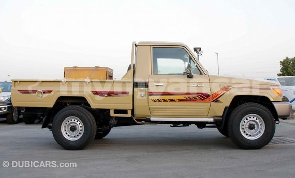 Buy Import Toyota Land Cruiser Beige Car in Import - Dubai in Ayeyarwady Buy Import Toyota Land Cruiser Beige Car in Import - Dubai in Ayeyarwady