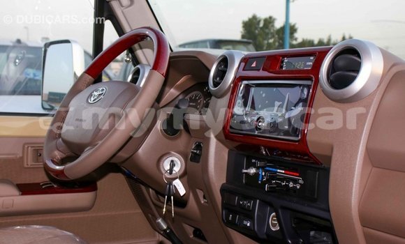 Buy Import Toyota Land Cruiser Beige Car in Import - Dubai in Ayeyarwady Buy Import Toyota Land Cruiser Beige Car in Import - Dubai in Ayeyarwady