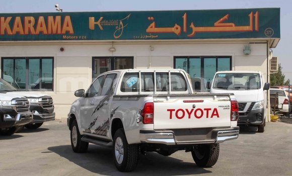Buy Import Toyota Hilux White Car in Import - Dubai in Ayeyarwady Buy Import Toyota Hilux White Car in Import - Dubai in Ayeyarwady