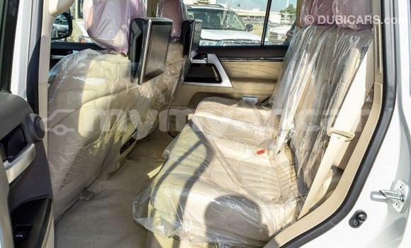 Buy Import Toyota Land Cruiser White Car in Import - Dubai in Ayeyarwady Buy Import Toyota Land Cruiser White Car in Import - Dubai in Ayeyarwady