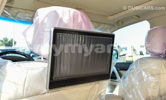 Buy Import Toyota Land Cruiser White Car in Import - Dubai in Ayeyarwady Buy Import Toyota Land Cruiser White Car in Import - Dubai in Ayeyarwady