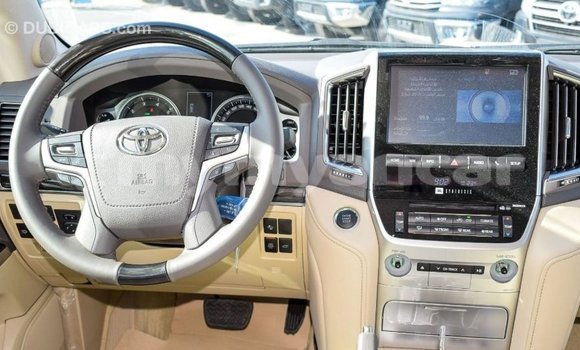 Buy Import Toyota Land Cruiser White Car in Import - Dubai in Ayeyarwady Buy Import Toyota Land Cruiser White Car in Import - Dubai in Ayeyarwady