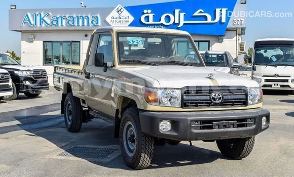 Buy Import Toyota Land Cruiser Beige Car in Import - Dubai in Ayeyarwady Buy Import Toyota Land Cruiser Beige Car in Import - Dubai in Ayeyarwady
