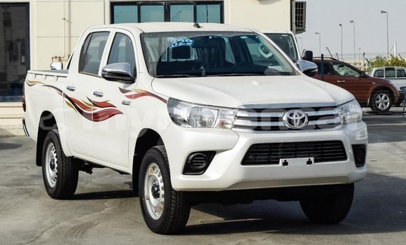 Buy Import Toyota Hilux White Car in Import - Dubai in Ayeyarwady Buy Import Toyota Hilux White Car in Import - Dubai in Ayeyarwady