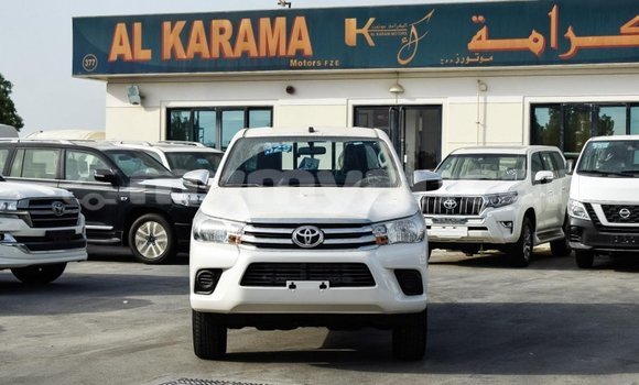Buy Import Toyota Hilux White Car in Import - Dubai in Ayeyarwady Buy Import Toyota Hilux White Car in Import - Dubai in Ayeyarwady