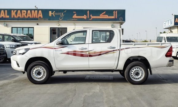 Buy Import Toyota Hilux White Car in Import - Dubai in Ayeyarwady Buy Import Toyota Hilux White Car in Import - Dubai in Ayeyarwady