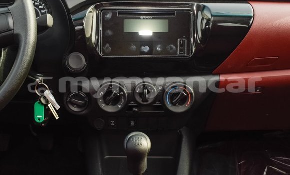 Buy Import Toyota Hilux White Car in Import - Dubai in Ayeyarwady Buy Import Toyota Hilux White Car in Import - Dubai in Ayeyarwady