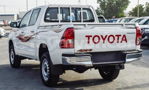Buy Import Toyota Hilux White Car in Import - Dubai in Ayeyarwady Buy Import Toyota Hilux White Car in Import - Dubai in Ayeyarwady