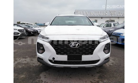 Buy Import Hyundai Santa Fe White Car in Import - Dubai in Ayeyarwady Buy Import Hyundai Santa Fe White Car in Import - Dubai in Ayeyarwady