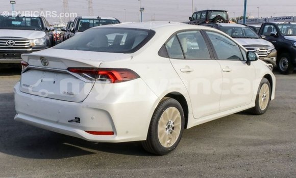 Buy Import Toyota Corolla White Car in Import - Dubai in Ayeyarwady Buy Import Toyota Corolla White Car in Import - Dubai in Ayeyarwady