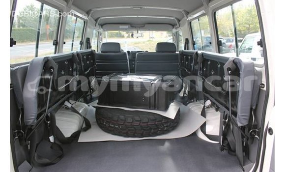 Buy Import Toyota Land Cruiser White Car in Import - Dubai in Ayeyarwady Buy Import Toyota Land Cruiser White Car in Import - Dubai in Ayeyarwady