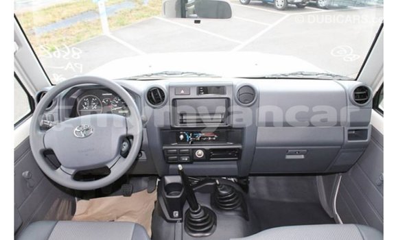 Buy Import Toyota Land Cruiser White Car in Import - Dubai in Ayeyarwady Buy Import Toyota Land Cruiser White Car in Import - Dubai in Ayeyarwady