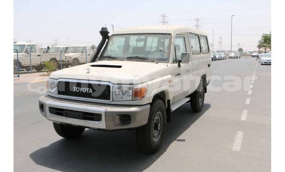 Buy Import Toyota Land Cruiser White Car in Import - Dubai in Ayeyarwady Buy Import Toyota Land Cruiser White Car in Import - Dubai in Ayeyarwady