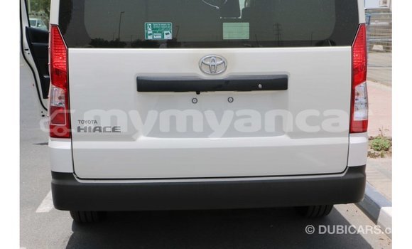 Buy Import Toyota Hiace White Car in Import - Dubai in Ayeyarwady Buy Import Toyota Hiace White Car in Import - Dubai in Ayeyarwady