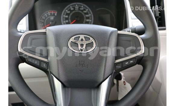 Buy Import Toyota Hiace White Car in Import - Dubai in Ayeyarwady Buy Import Toyota Hiace White Car in Import - Dubai in Ayeyarwady