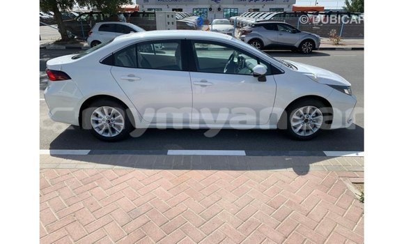 Buy Import Toyota Corolla White Car in Import - Dubai in Ayeyarwady Buy Import Toyota Corolla White Car in Import - Dubai in Ayeyarwady