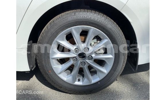 Buy Import Toyota Corolla White Car in Import - Dubai in Ayeyarwady Buy Import Toyota Corolla White Car in Import - Dubai in Ayeyarwady