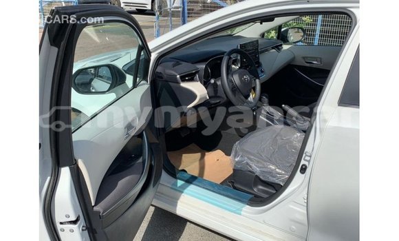 Buy Import Toyota Corolla White Car in Import - Dubai in Ayeyarwady Buy Import Toyota Corolla White Car in Import - Dubai in Ayeyarwady