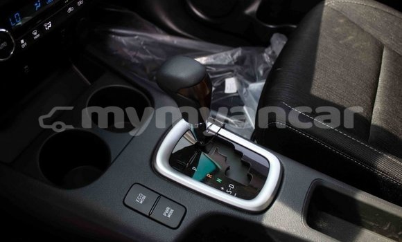 Buy Import Toyota Hilux Other Car in Import - Dubai in Ayeyarwady Buy Import Toyota Hilux Other Car in Import - Dubai in Ayeyarwady
