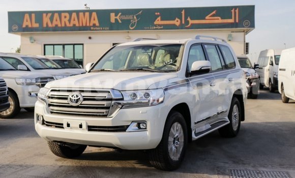 Buy Import Toyota Land Cruiser White Car in Import - Dubai in Ayeyarwady Buy Import Toyota Land Cruiser White Car in Import - Dubai in Ayeyarwady