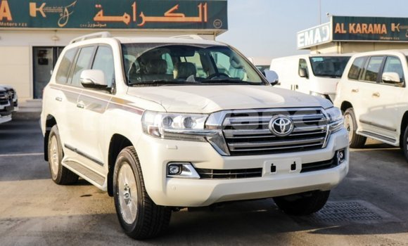 Buy Import Toyota Land Cruiser White Car in Import - Dubai in Ayeyarwady Buy Import Toyota Land Cruiser White Car in Import - Dubai in Ayeyarwady