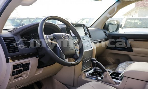 Buy Import Toyota Land Cruiser White Car in Import - Dubai in Ayeyarwady Buy Import Toyota Land Cruiser White Car in Import - Dubai in Ayeyarwady