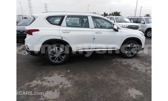 Buy Import Hyundai Santa Fe White Car in Import - Dubai in Ayeyarwady Buy Import Hyundai Santa Fe White Car in Import - Dubai in Ayeyarwady