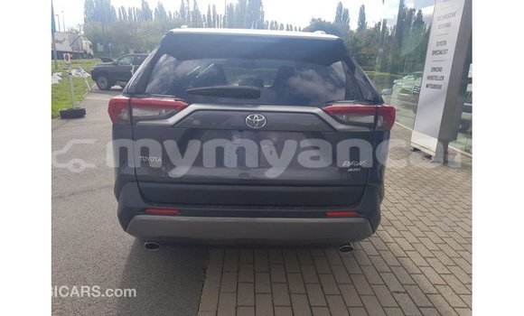 Buy Import Toyota 4Runner Other Car in Import - Dubai in Ayeyarwady Buy Import Toyota 4Runner Other Car in Import - Dubai in Ayeyarwady