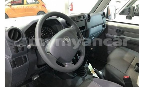Buy Import Toyota Land Cruiser White Car in Import - Dubai in Ayeyarwady Buy Import Toyota Land Cruiser White Car in Import - Dubai in Ayeyarwady