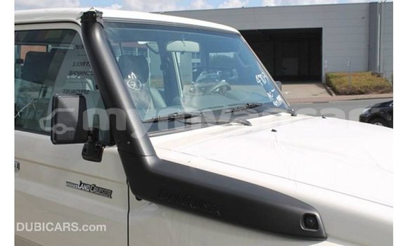 Buy Import Toyota Land Cruiser White Car in Import - Dubai in Ayeyarwady Buy Import Toyota Land Cruiser White Car in Import - Dubai in Ayeyarwady