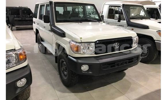 Buy Import Toyota Land Cruiser White Car in Import - Dubai in Ayeyarwady Buy Import Toyota Land Cruiser White Car in Import - Dubai in Ayeyarwady
