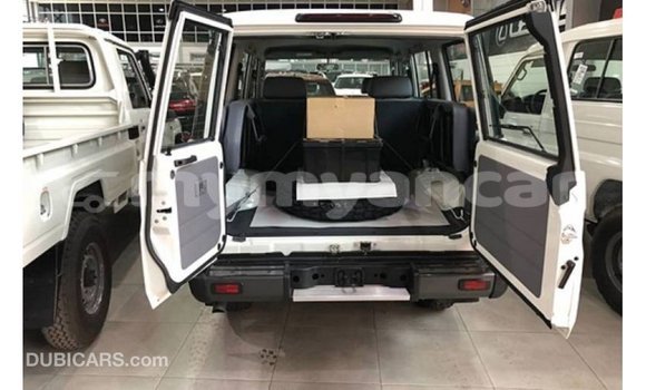 Buy Import Toyota Land Cruiser White Car in Import - Dubai in Ayeyarwady Buy Import Toyota Land Cruiser White Car in Import - Dubai in Ayeyarwady