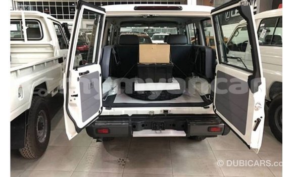 Buy Import Toyota Land Cruiser White Car in Import - Dubai in Ayeyarwady Buy Import Toyota Land Cruiser White Car in Import - Dubai in Ayeyarwady