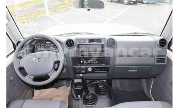 Buy Import Toyota Land Cruiser White Car in Import - Dubai in Ayeyarwady Buy Import Toyota Land Cruiser White Car in Import - Dubai in Ayeyarwady