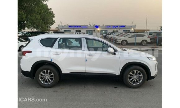 Buy Import Hyundai Santa Fe White Car in Import - Dubai in Ayeyarwady Buy Import Hyundai Santa Fe White Car in Import - Dubai in Ayeyarwady