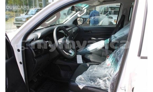 Buy Import Toyota Hilux White Car in Import - Dubai in Ayeyarwady Buy Import Toyota Hilux White Car in Import - Dubai in Ayeyarwady