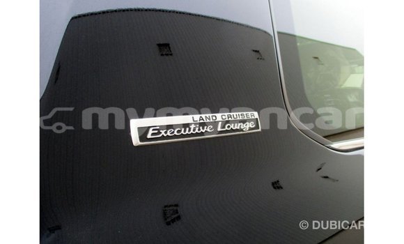 သွင်းကုန် Toyota Land Cruiser Black ကား Import - Dubai Ayeyarwady သွင်းကုန် Toyota Land Cruiser Black ကား Import - Dubai Ayeyarwady
