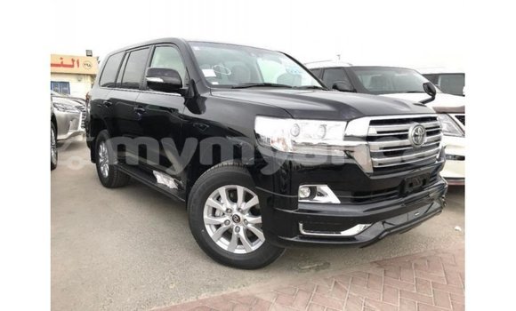 Buy Import Toyota Land Cruiser Black Car in Import - Dubai in Ayeyarwady Buy Import Toyota Land Cruiser Black Car in Import - Dubai in Ayeyarwady