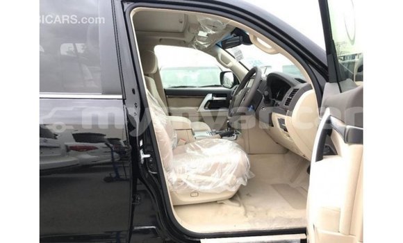 Buy Import Toyota Land Cruiser Black Car in Import - Dubai in Ayeyarwady Buy Import Toyota Land Cruiser Black Car in Import - Dubai in Ayeyarwady