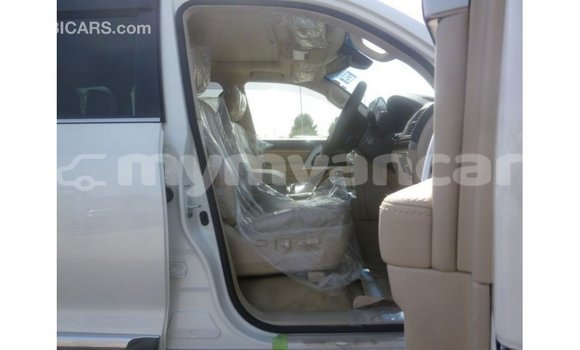 Buy Import Toyota Land Cruiser White Car in Import - Dubai in Ayeyarwady Buy Import Toyota Land Cruiser White Car in Import - Dubai in Ayeyarwady