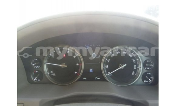 Buy Import Toyota Land Cruiser White Car in Import - Dubai in Ayeyarwady Buy Import Toyota Land Cruiser White Car in Import - Dubai in Ayeyarwady